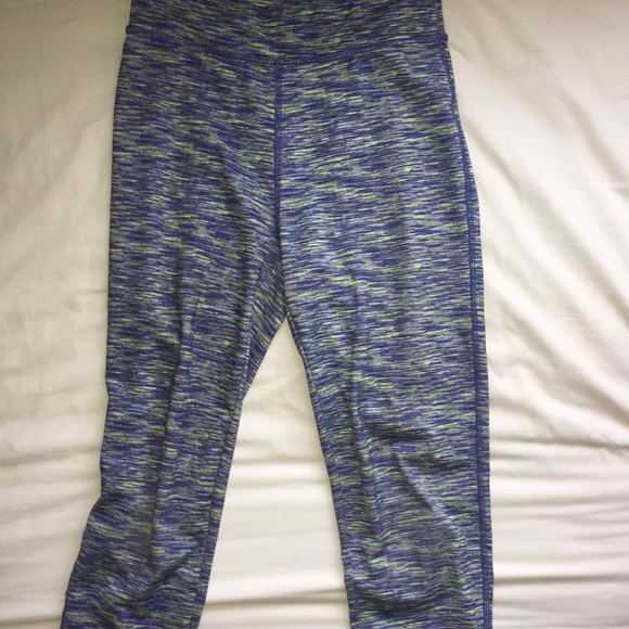 Gap Fit colourful capris - Picture 1 of 3